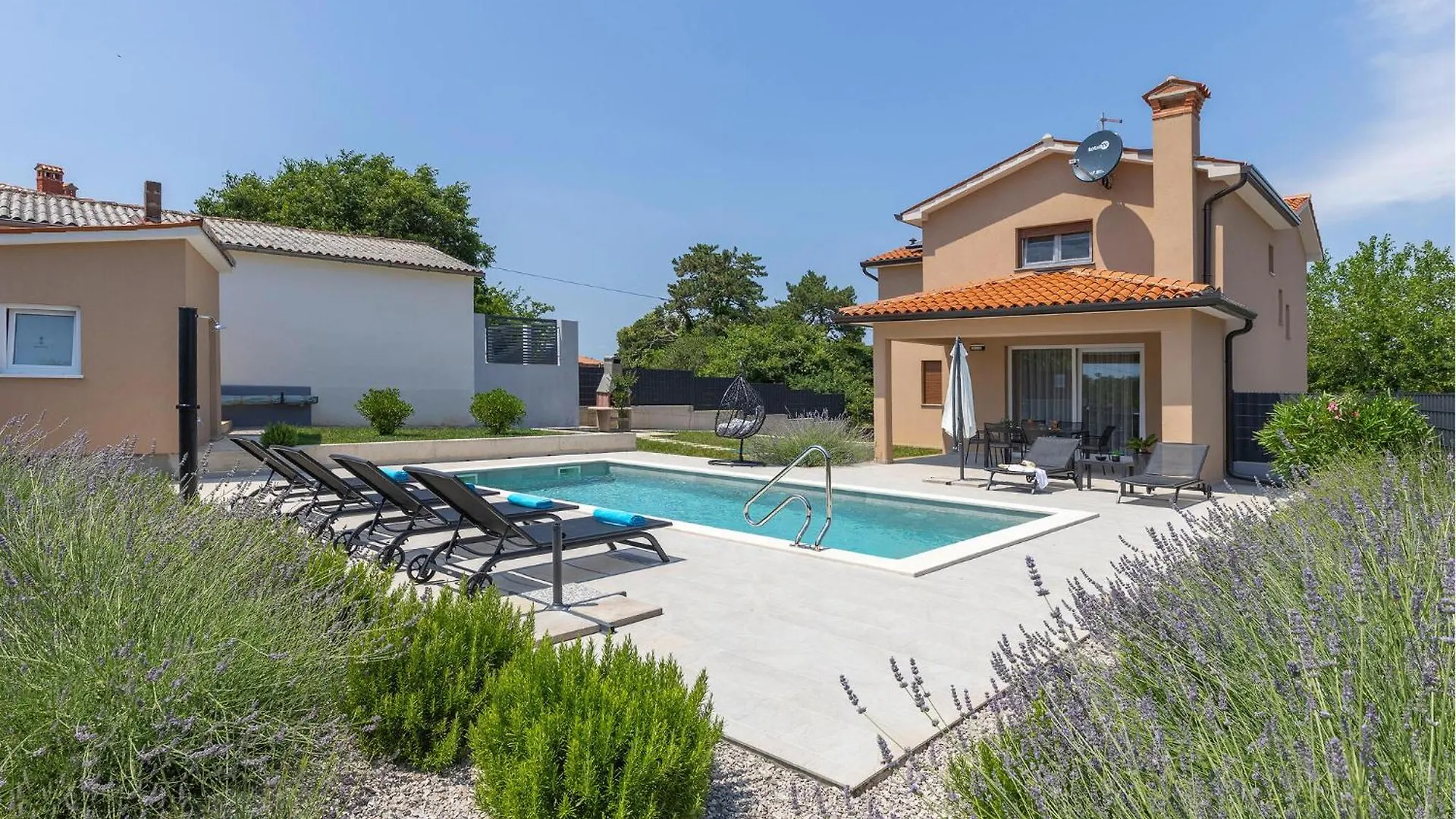 3 Bedroom Nice Home In Krsan